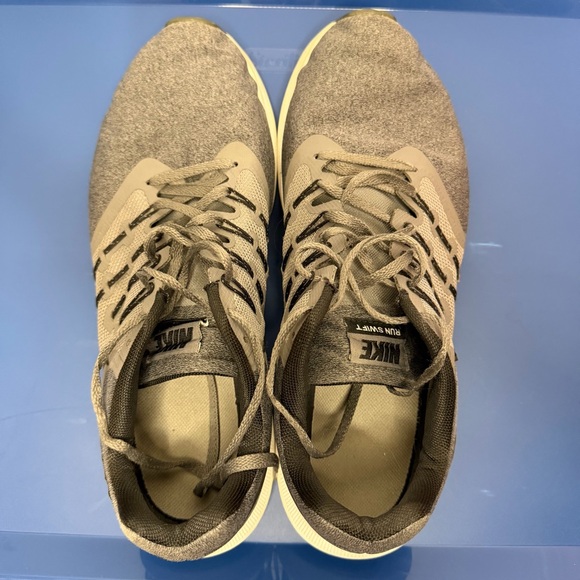 Nike Run Swift Gray Gunsmoke Men’s 11 Running Shoes Sneakers Athletic Trainers - Picture 6 of 8